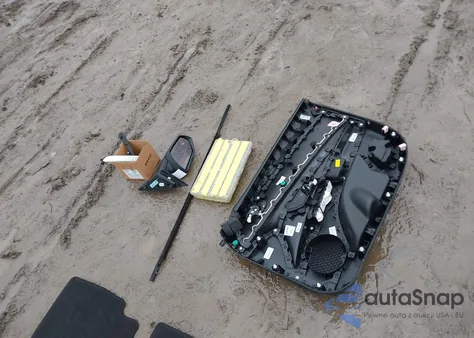 2023 Hyundai Elantra Sel z USA, uszkodzony, nr VIN 5NPLM4AG2PH090267